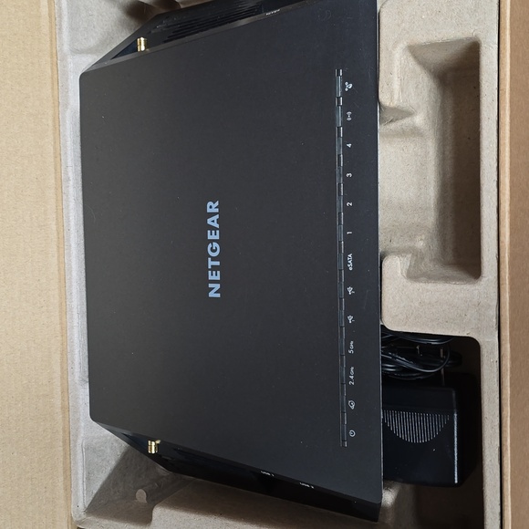 HOST PICK. Like New. Netgear Nighthawk X4 AC2350 Smart Wifi Router - Picture 3 of 6